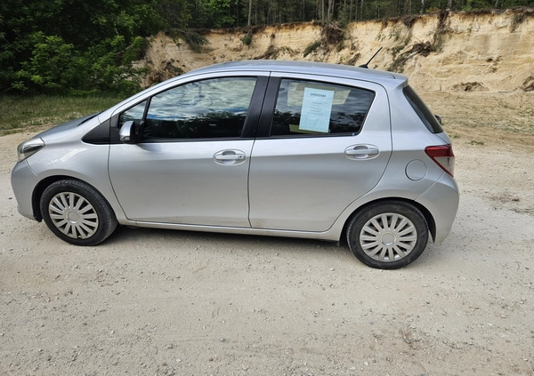 Toyota Yaris cena 19900 przebieg: 204000, rok produkcji 2012 z Przemyśl małe 67